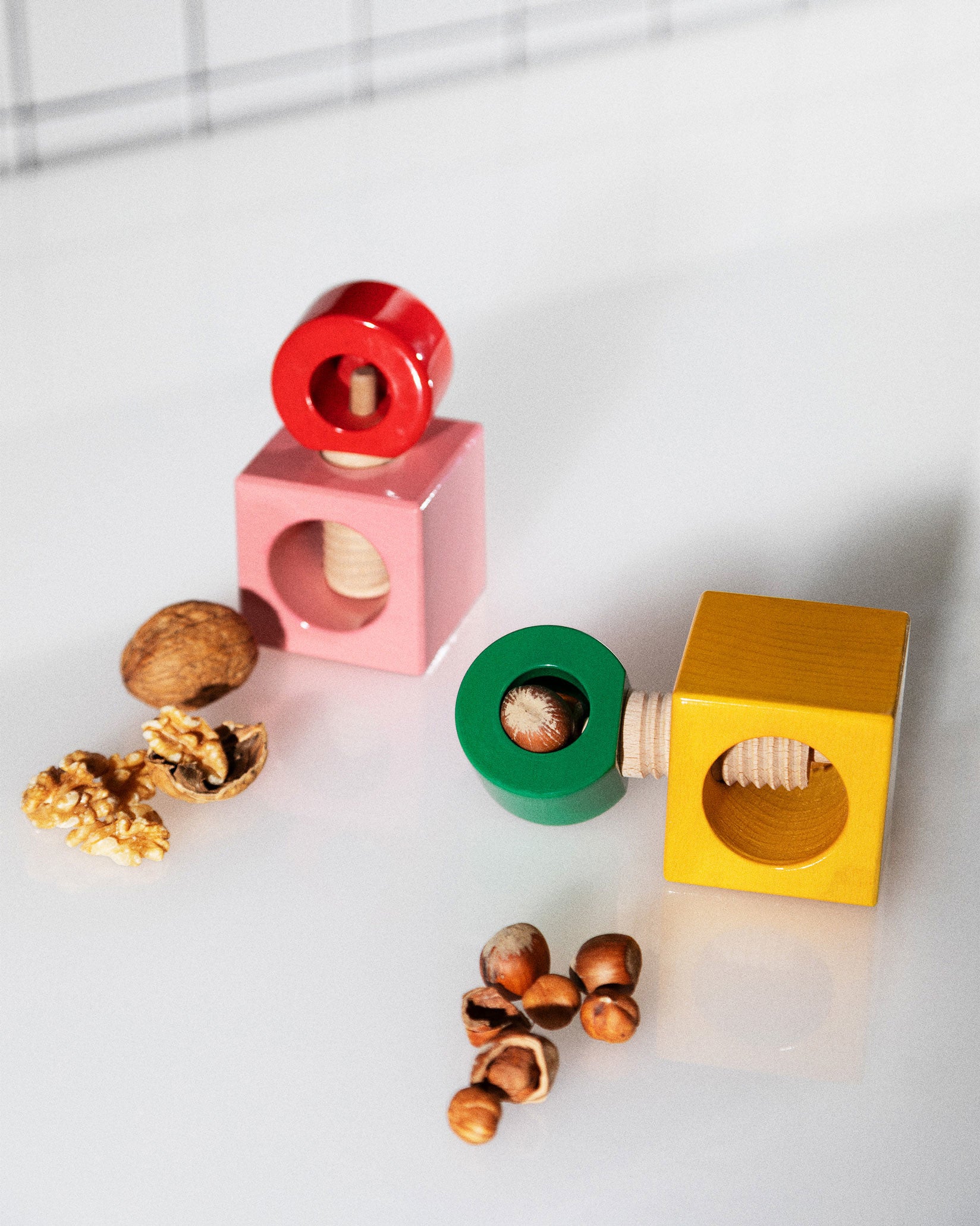 ES20 yellow, green Casse-noix Alessi 1