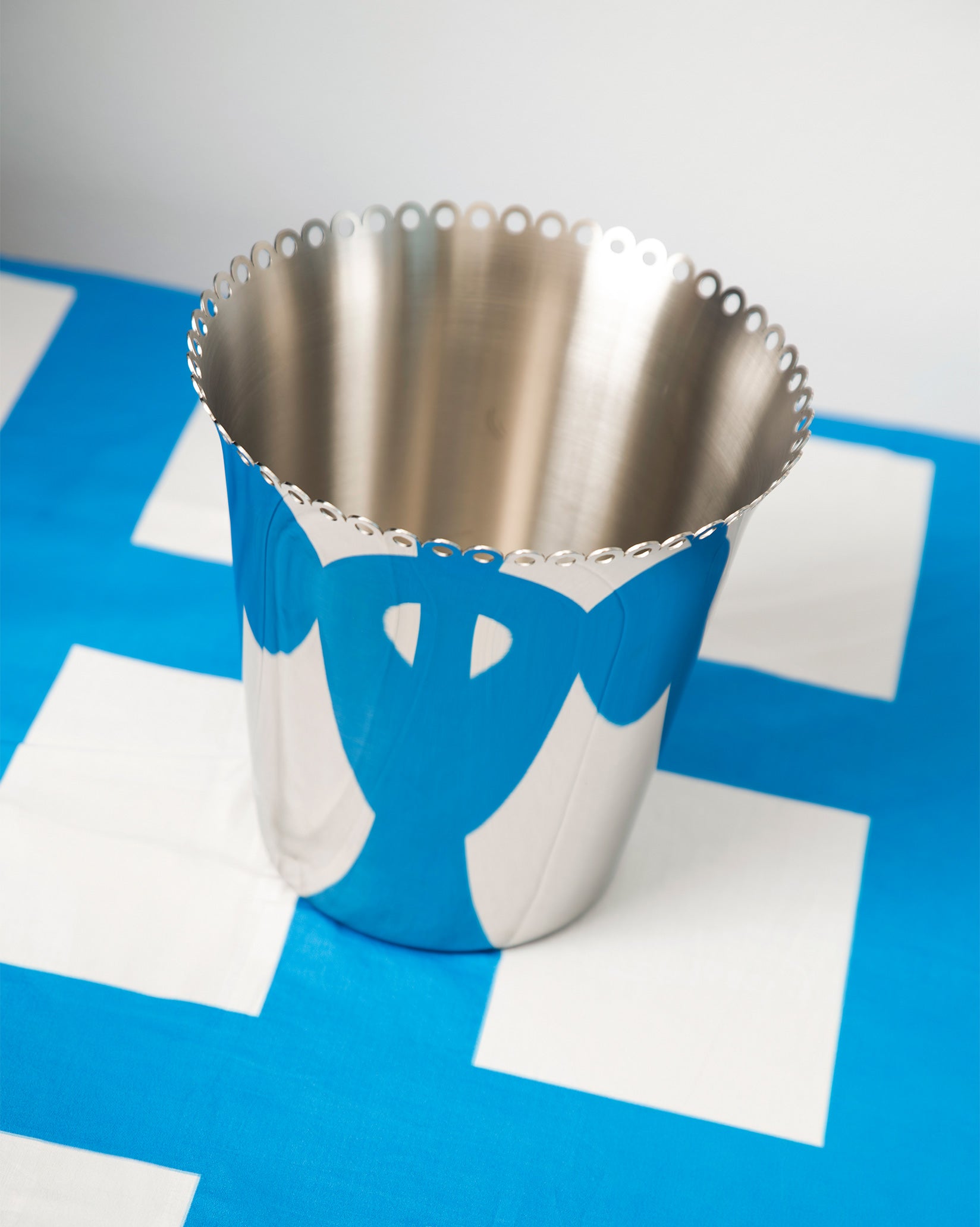 Edges stainless steel Cubo para botella Alessi 1