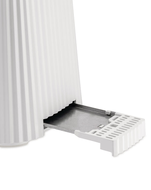 Plissé black Grille-pain à double compartiment long. Adaptateur suisse. Alessi 3