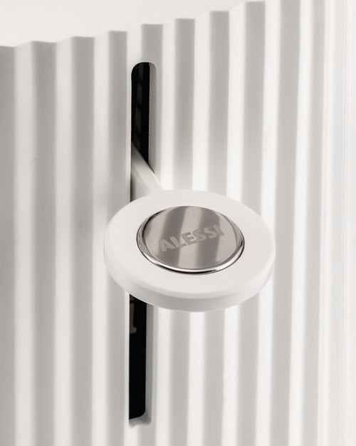 Plissé black Grille-pain à double compartiment long. Adaptateur suisse. Alessi 4