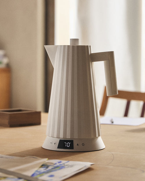 Plissé white Elektrischer Wasserkocher. Adapter Alessi 1