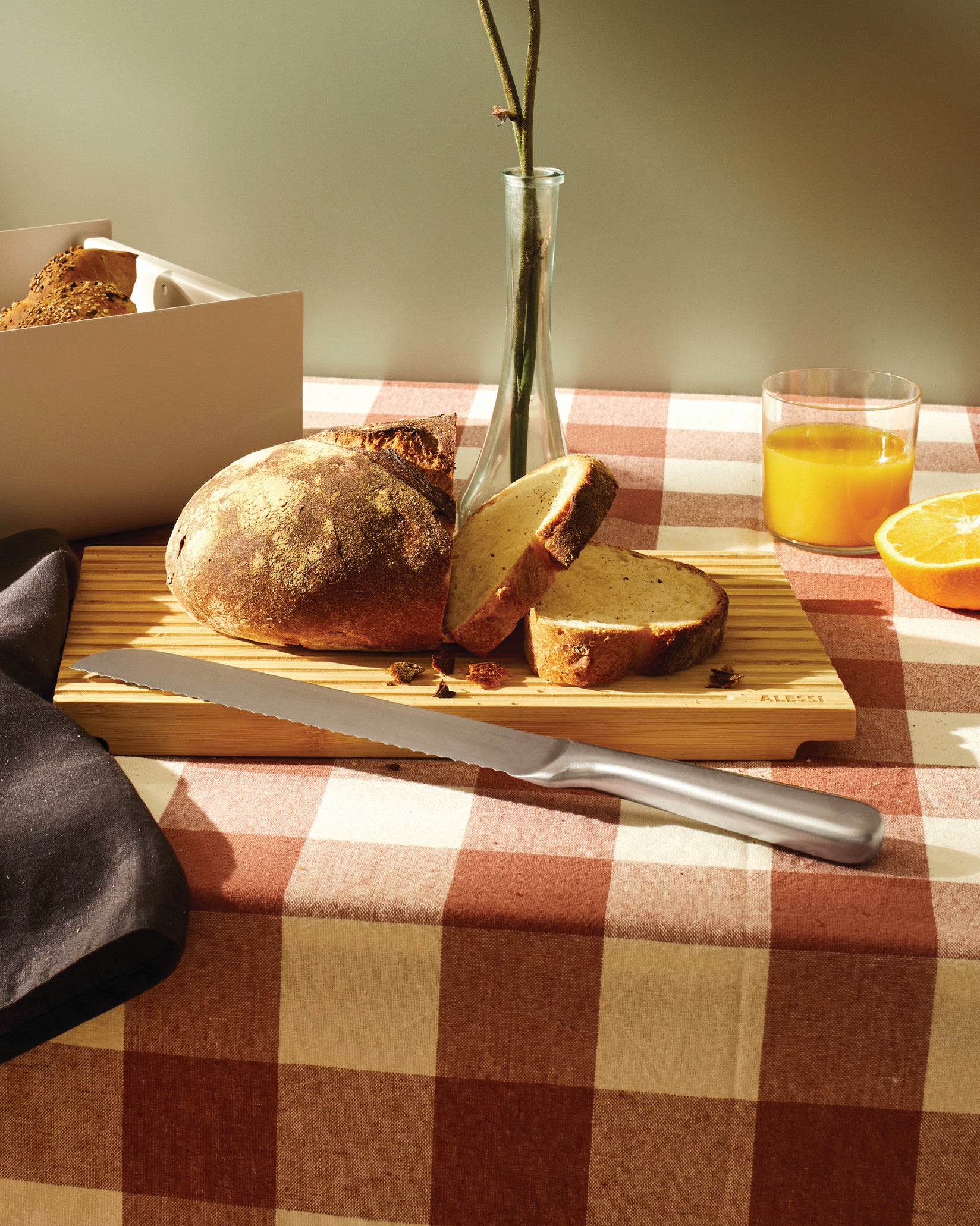 Mami Bread Knife | Alessi