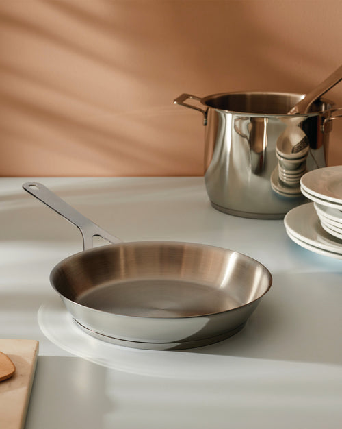 Pots&Pans cm 20 || inch 8″ Pfanne Alessi 1