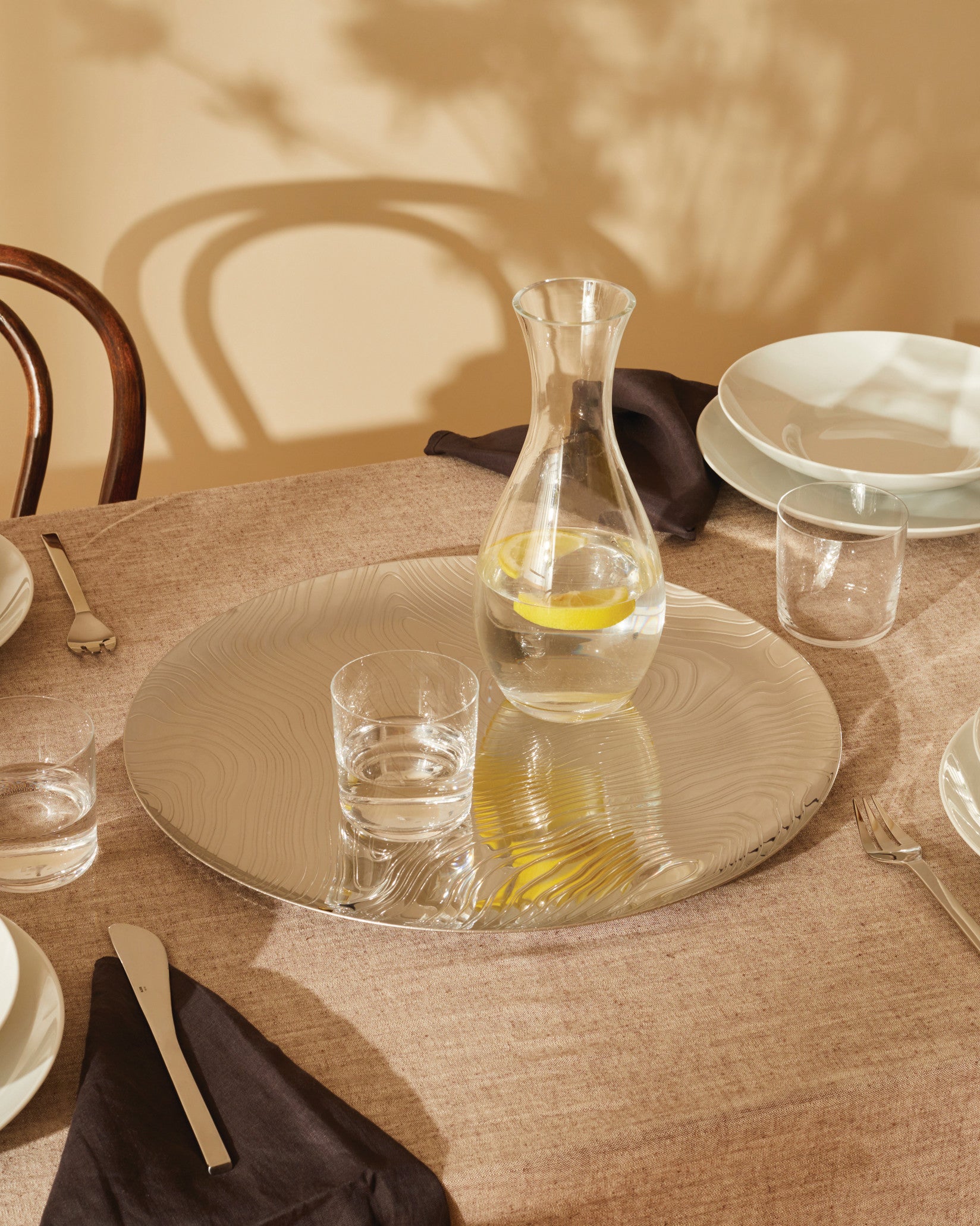 Veneer Stahl Tablett Alessi 1