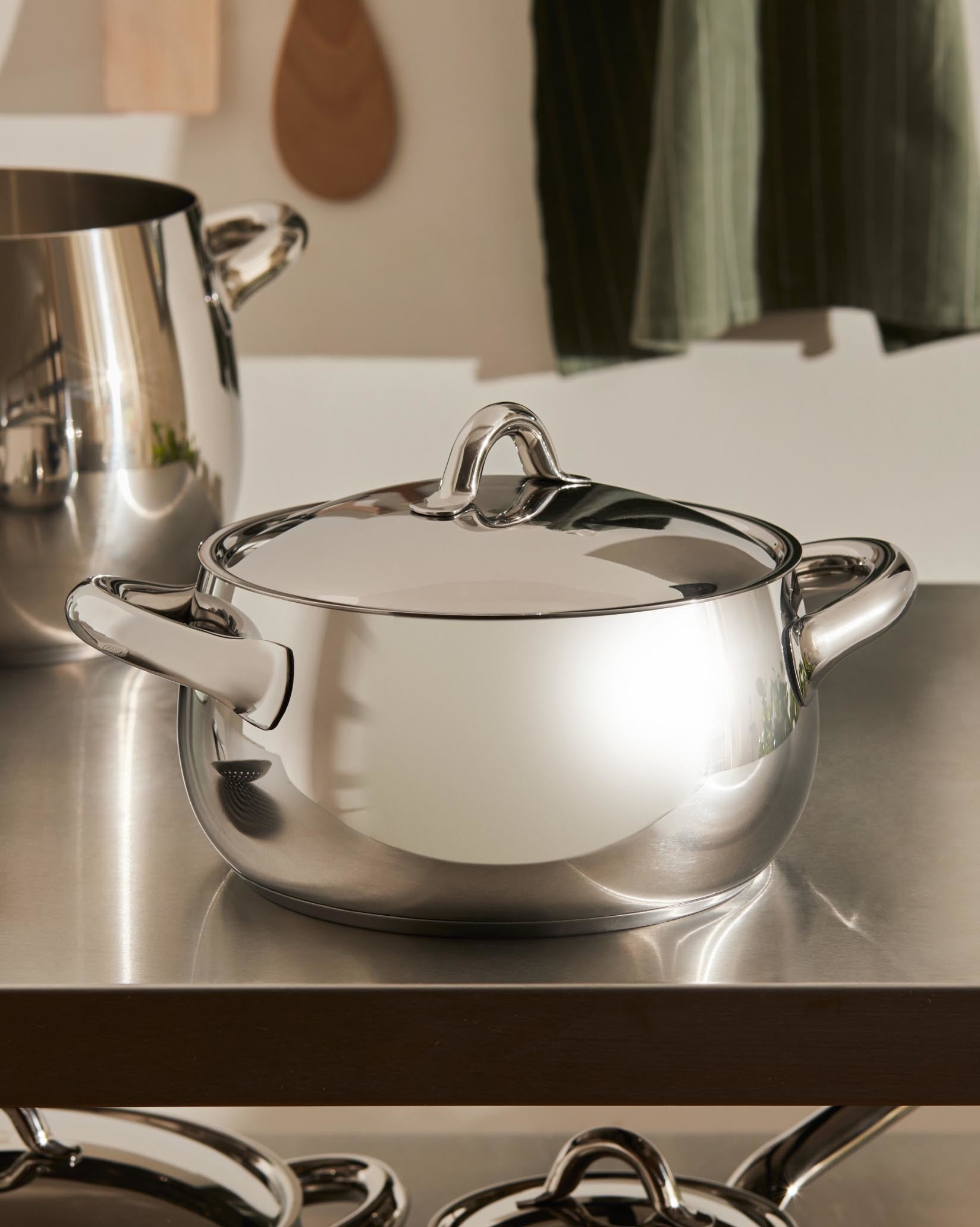 Mami cm 16 || inch 6¼″ Casseruola a due manici Alessi 1