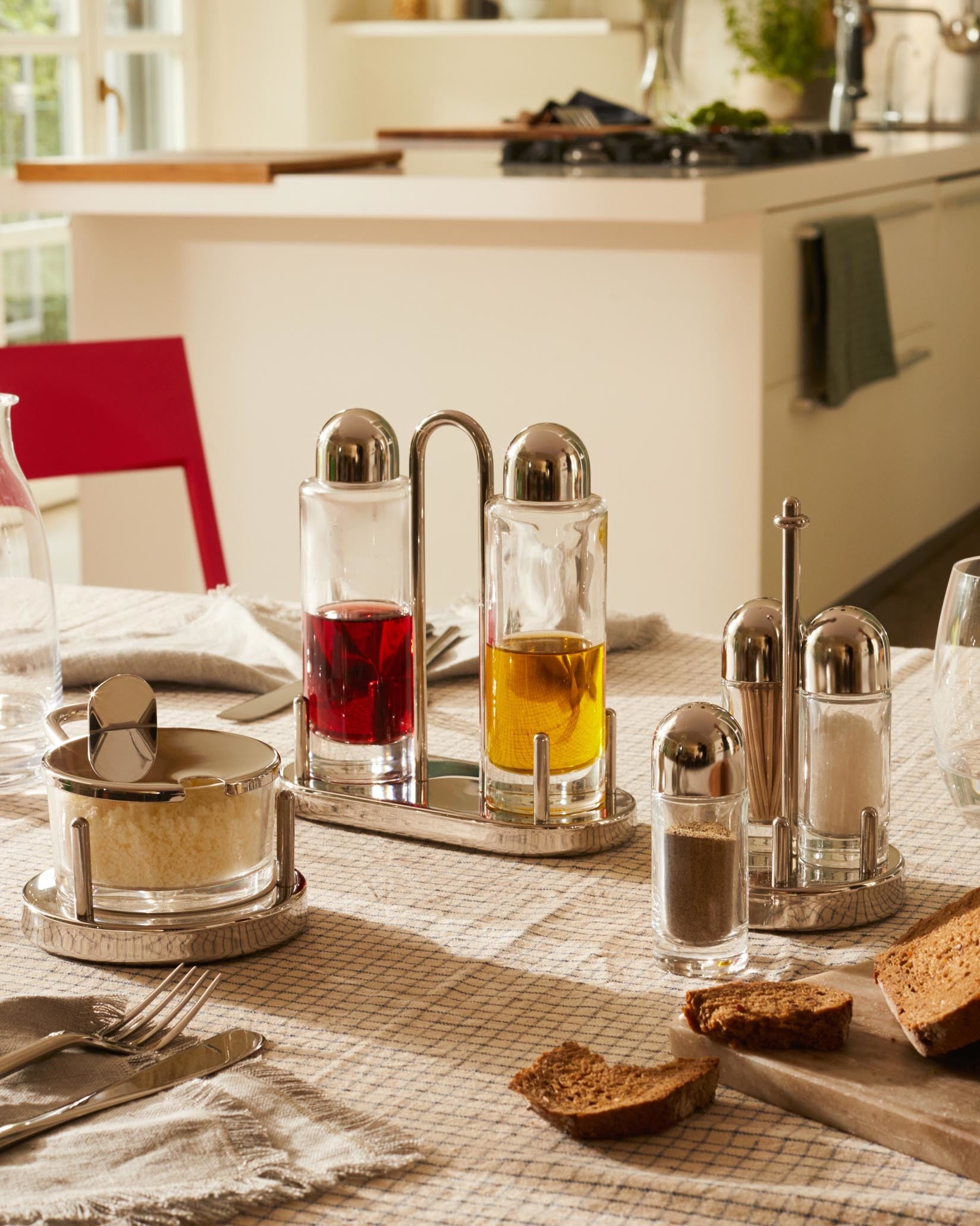 オイル差し　オイルクルー　アレッシィ　ALESSI 5074/AO: Oil-vinegar cruet by Ettore Sottsass | Alessi