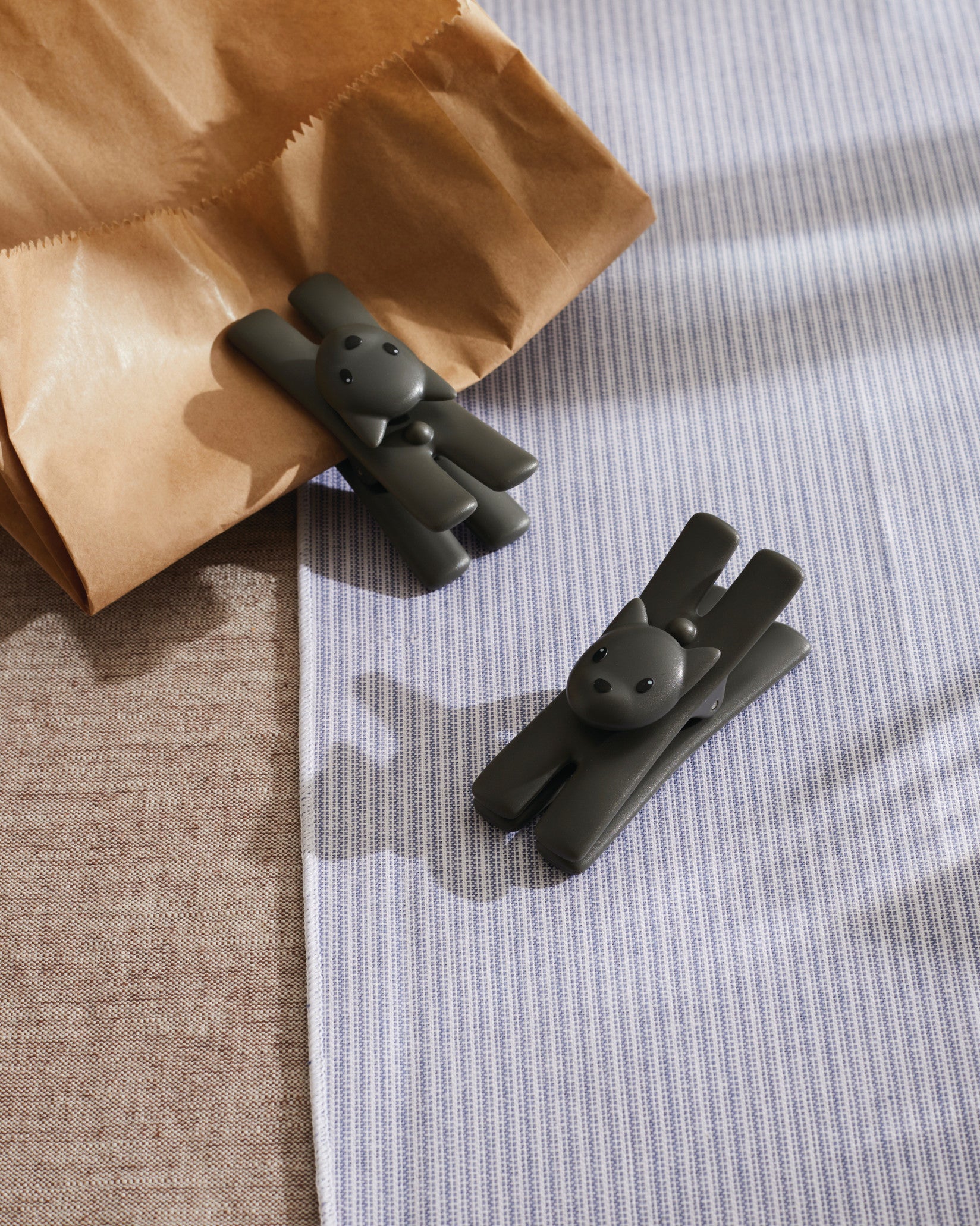 Lampo black Two clips set Alessi 1