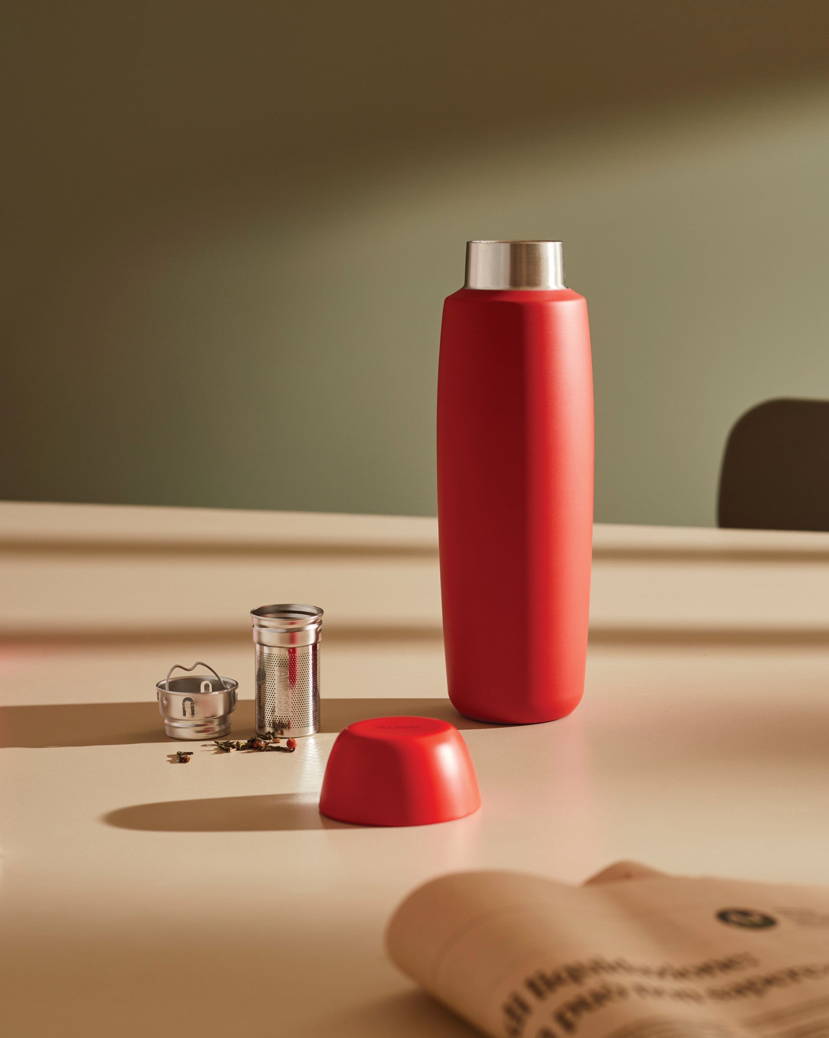 Food à porter gris Bouteille thermos Alessi 1