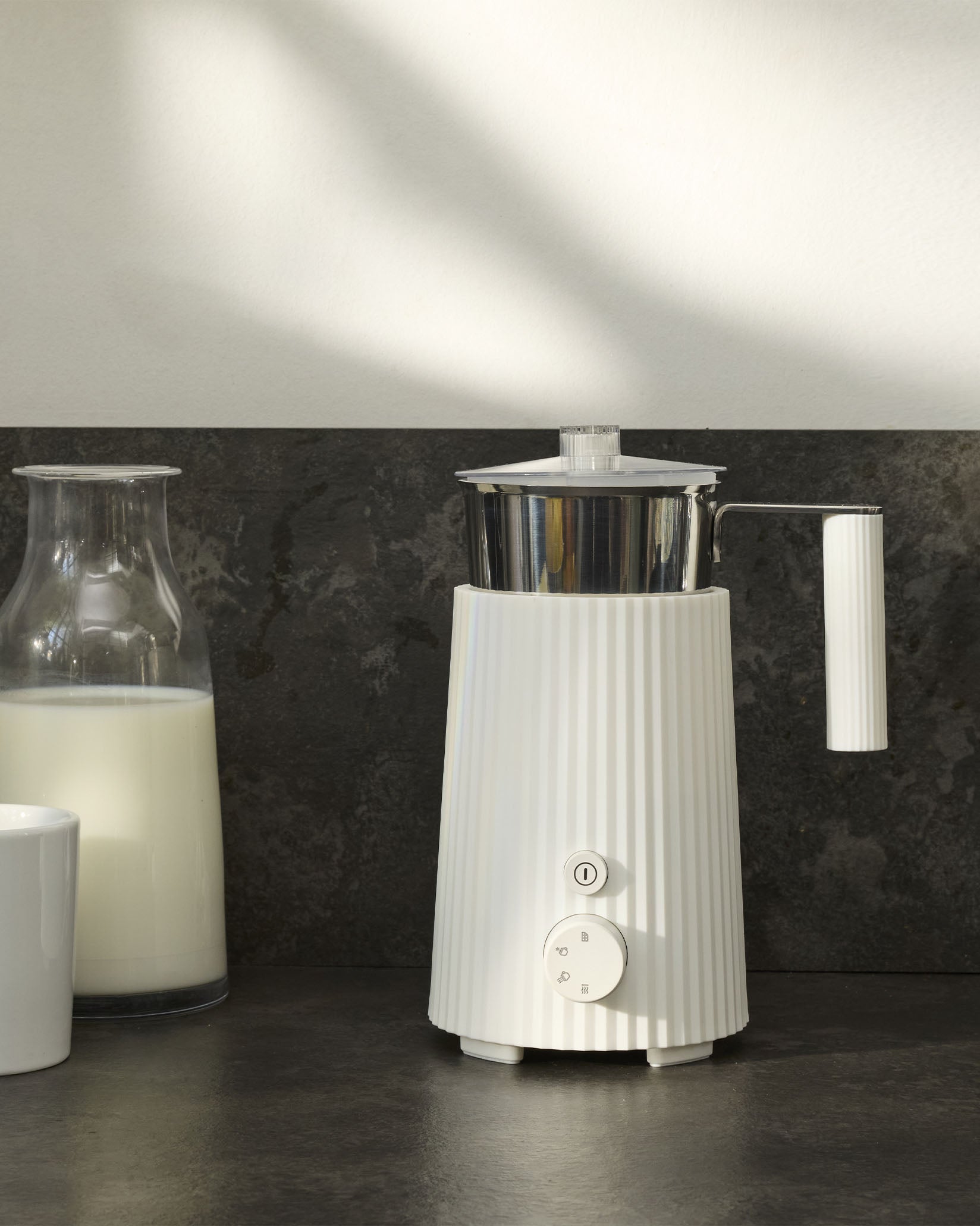 Plissé Default Title Multi-function milk frother. Swiss plug Alessi 1