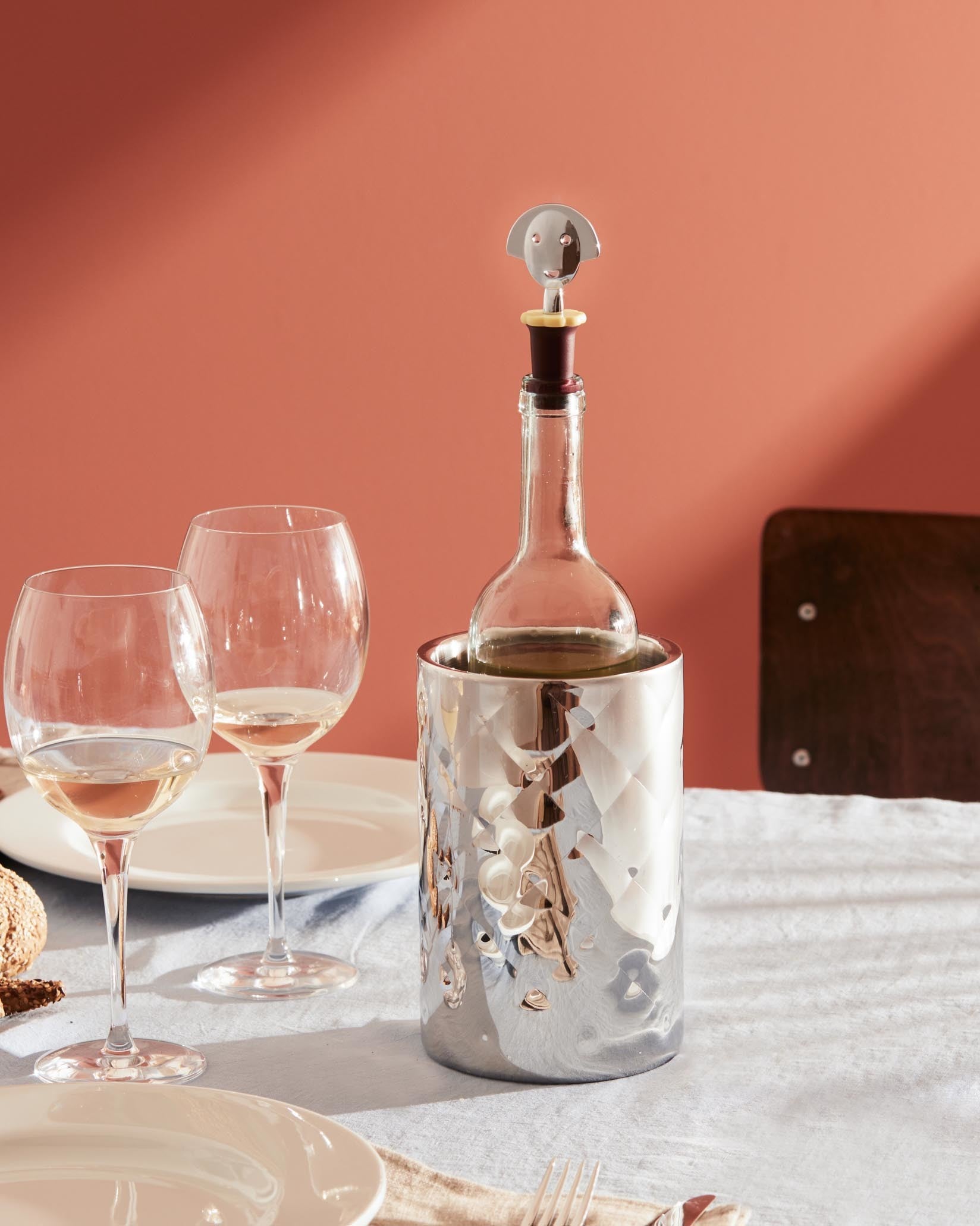Wine accessories