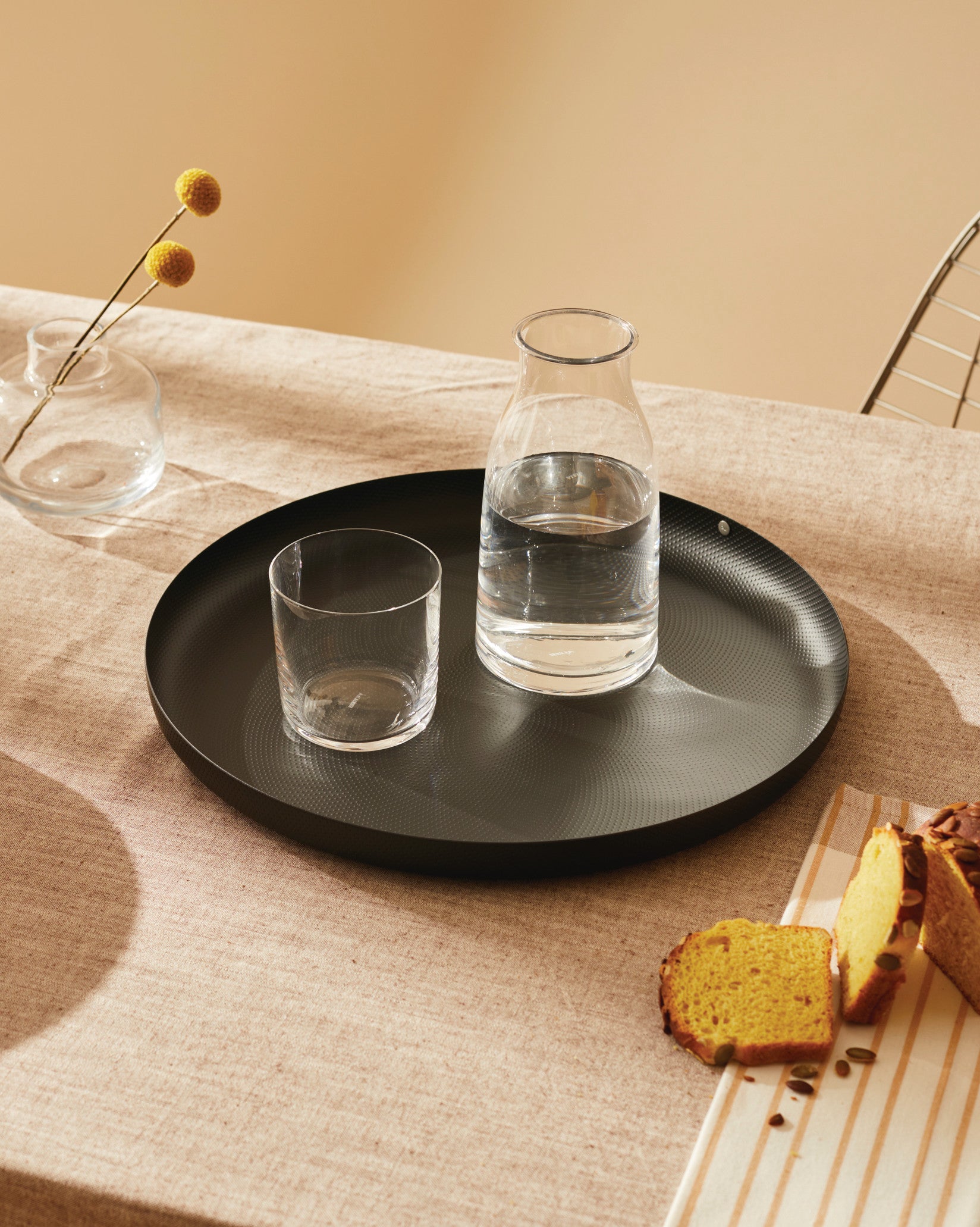Pleats: Tray in stainless steel by Jin Kuramoto | Alessi